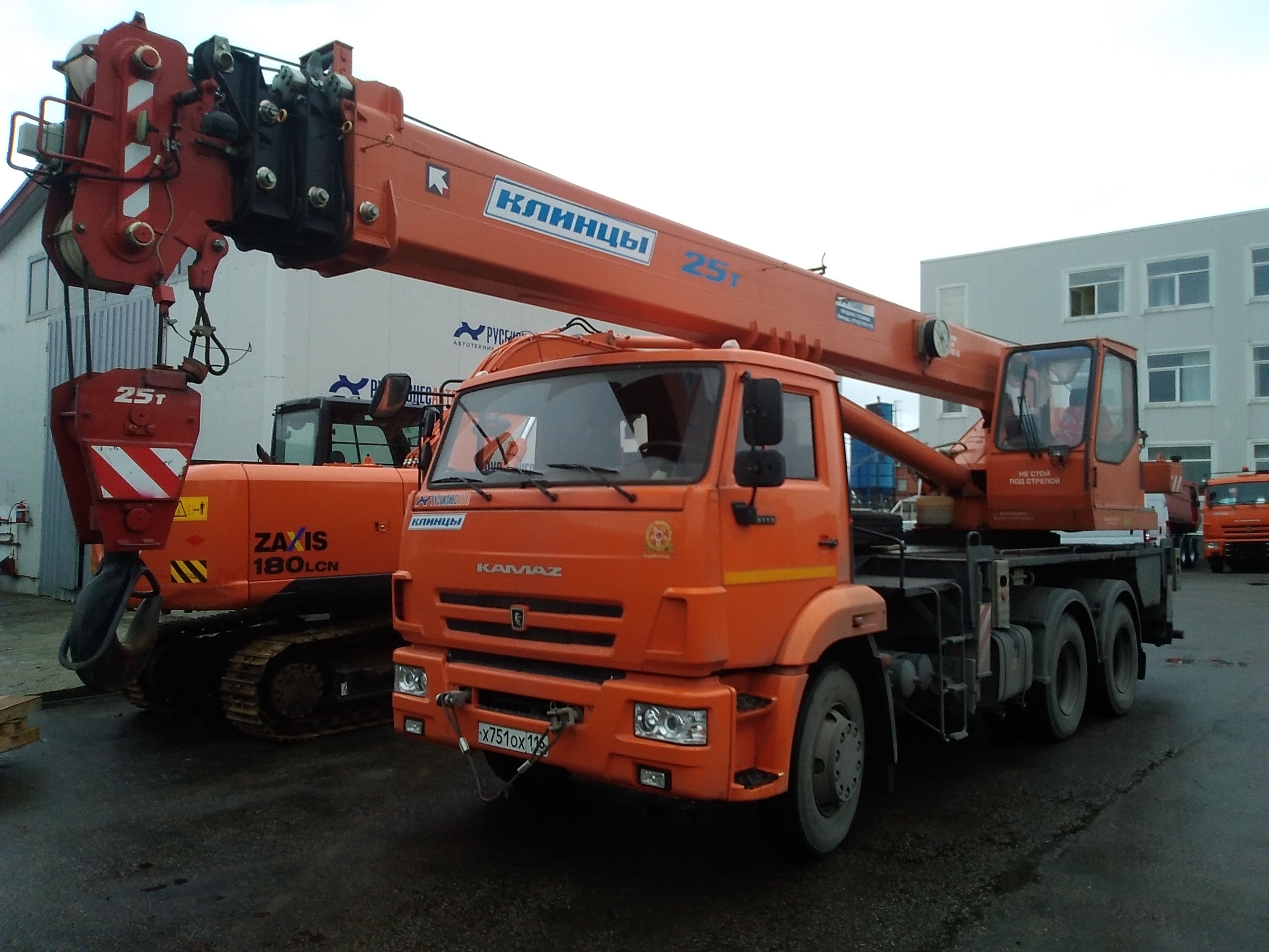 Кран автомобильный КС-55713-1К-3 на шасси Камаз 65115-L4 б/у (2015 г., 8226 км., 1045 м.ч.)