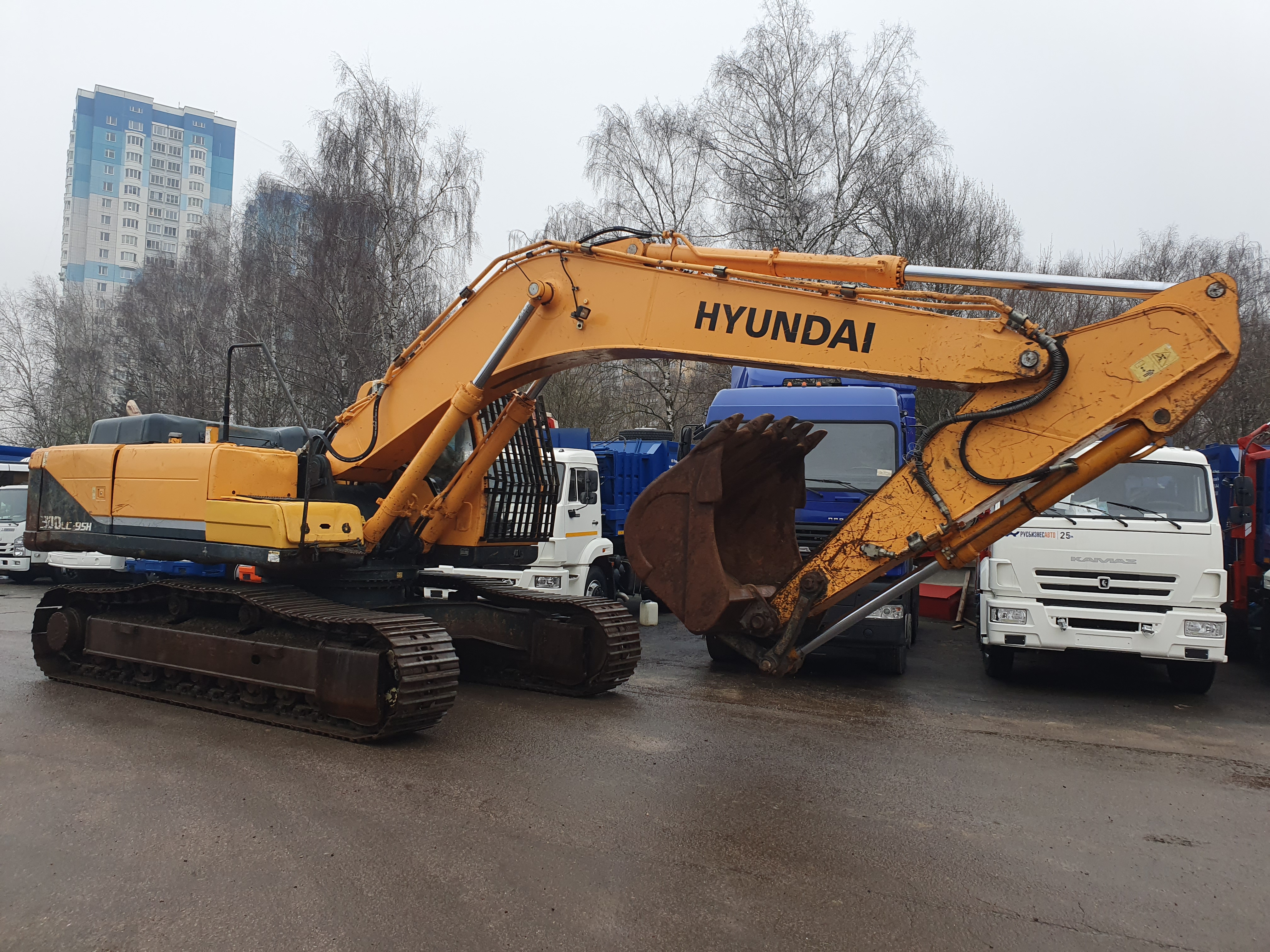 Hyundai r300lc 9sh