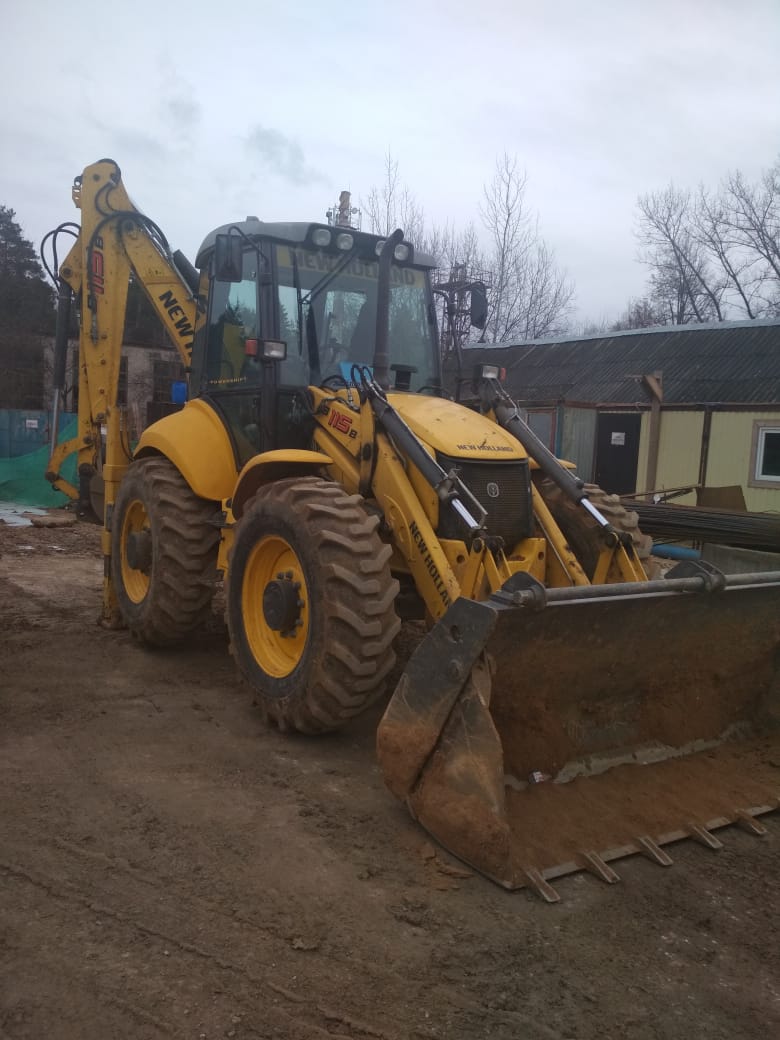Экскаватор-погрузчик New Holland B115B б/у (2017 г., 1530 м/ч.)