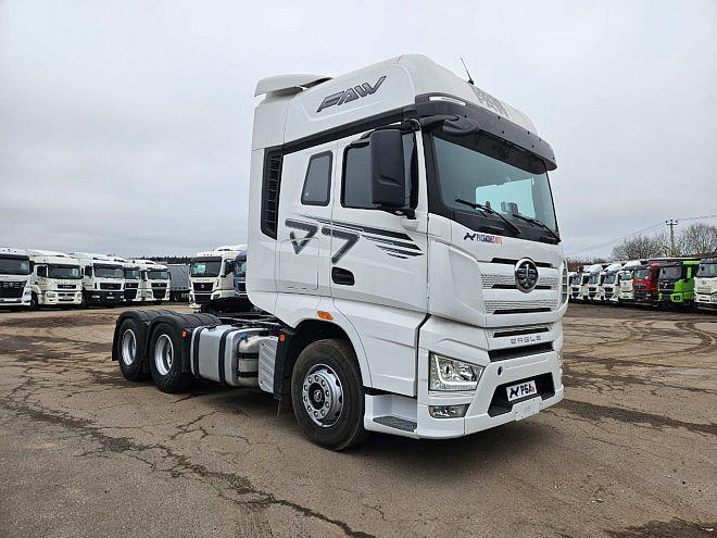 Купить бу Седельные тягачи в компании РусБизнесАвто – фото