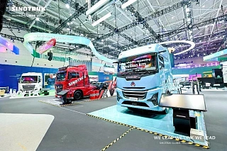 SINOTRUK НА МАСШТАБНОЙ ПАРТНЁРСКОЙ КОНФЕРЕНЦИИ В ЦИНДАО