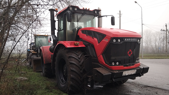 Купить бу Тракторная техника в компании РусБизнесАвто – фото