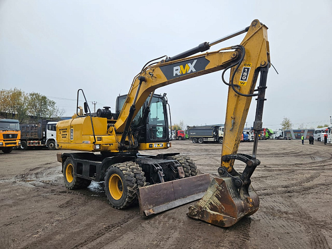 Купить бу Дорожно-строительная техника в компании РусБизнесАвто – фото