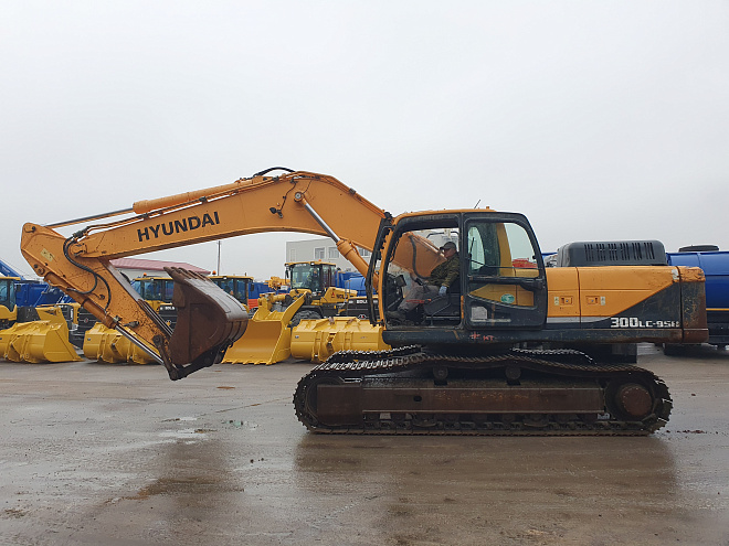 Hyundai r300lc 9sh