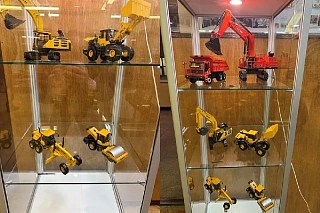 ЗНАКОМИМ БУДУЩИХ ИНЖЕНЕРОВ С ЛУЧШИМИ БРЕНДАМИ РЫНКА – «РУСБИЗНЕСАВТО» ПОДАРИЛА МИСИС КОЛЛЕКЦИЮ МАСШТАБНЫХ МОДЕЛЕЙ ТЕХНИКИ LGCE И LGMG