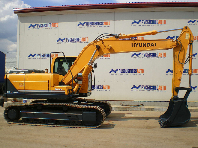 Купить бу Дорожно-строительная техника Hyundai R180LC-9S в компании РусБизнесАвто – фото