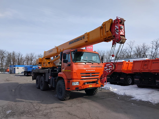 Купить бу Автокраны в компании РусБизнесАвто – фото